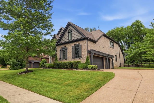9092 Chardonnay Trce, Franklin - listing photo 2