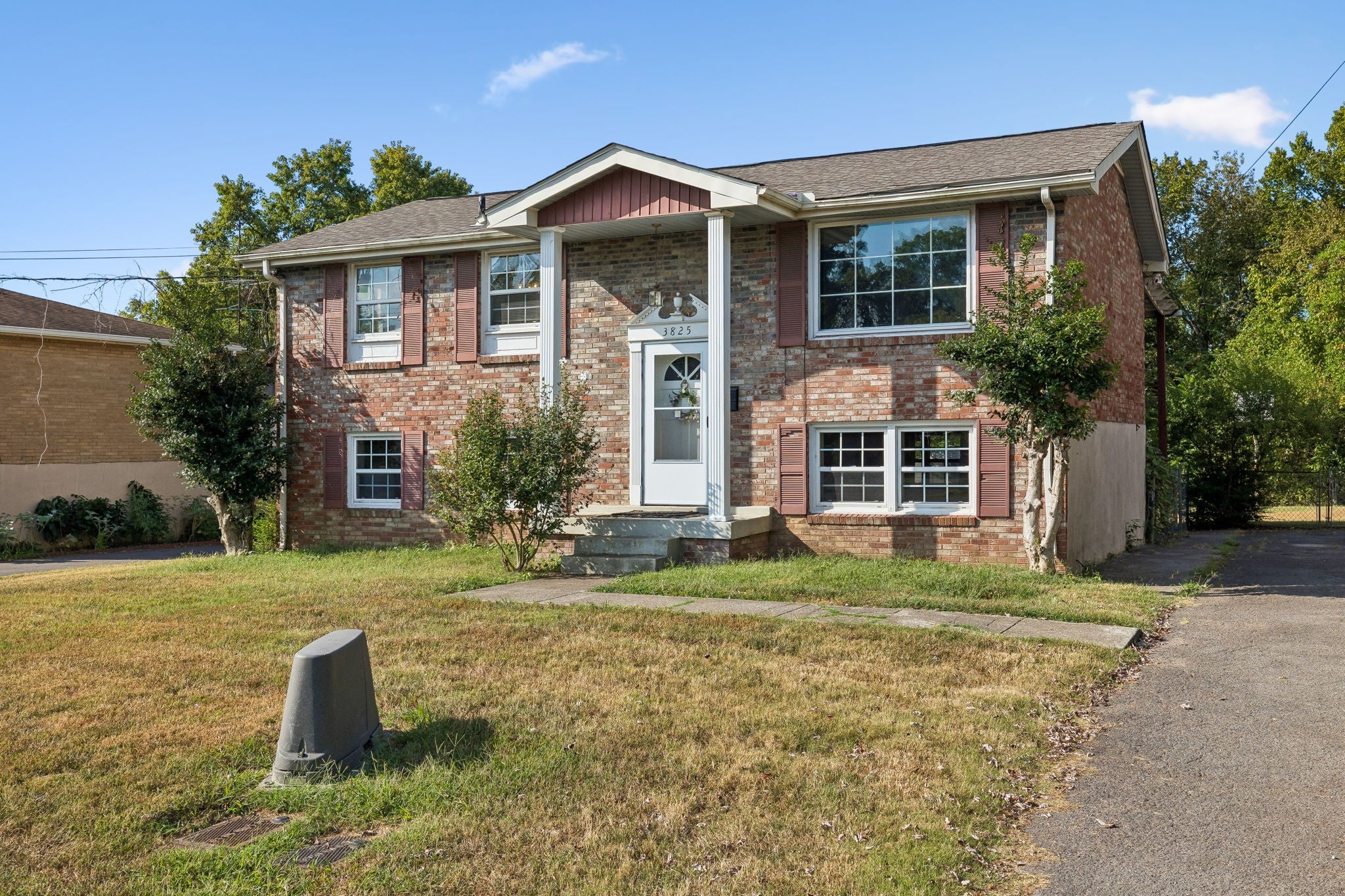 3825 Sam Boney Dr