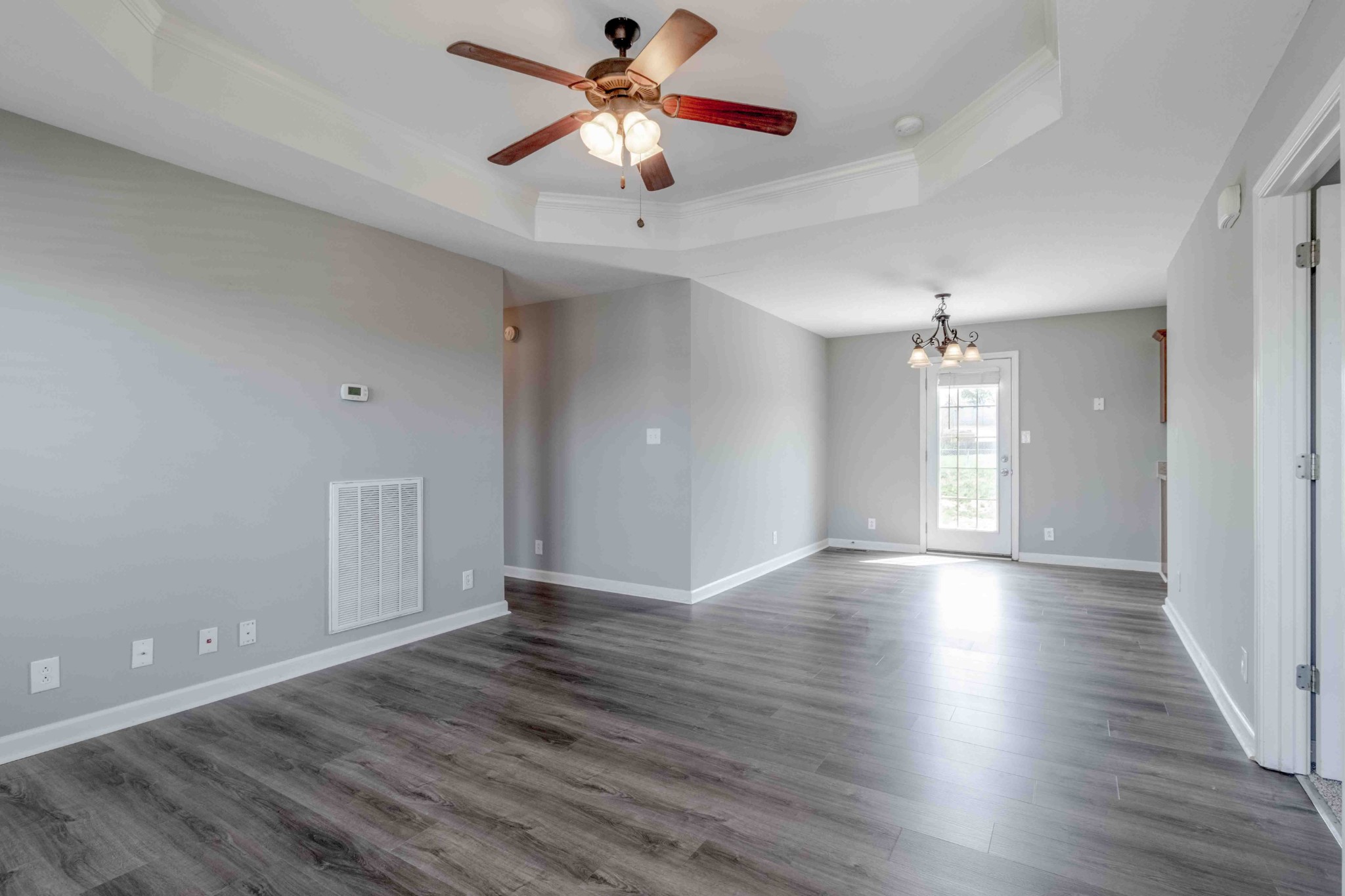 552 Oakmont Dr
