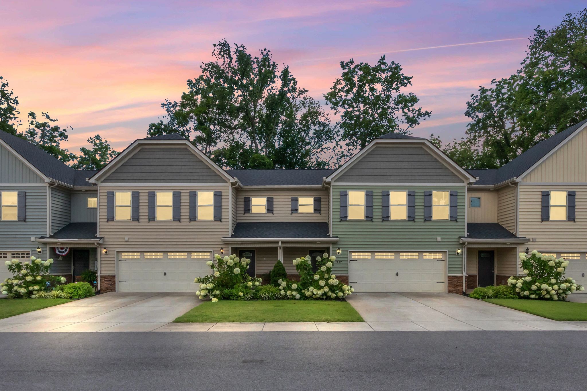 4437 Sunday Silence Way