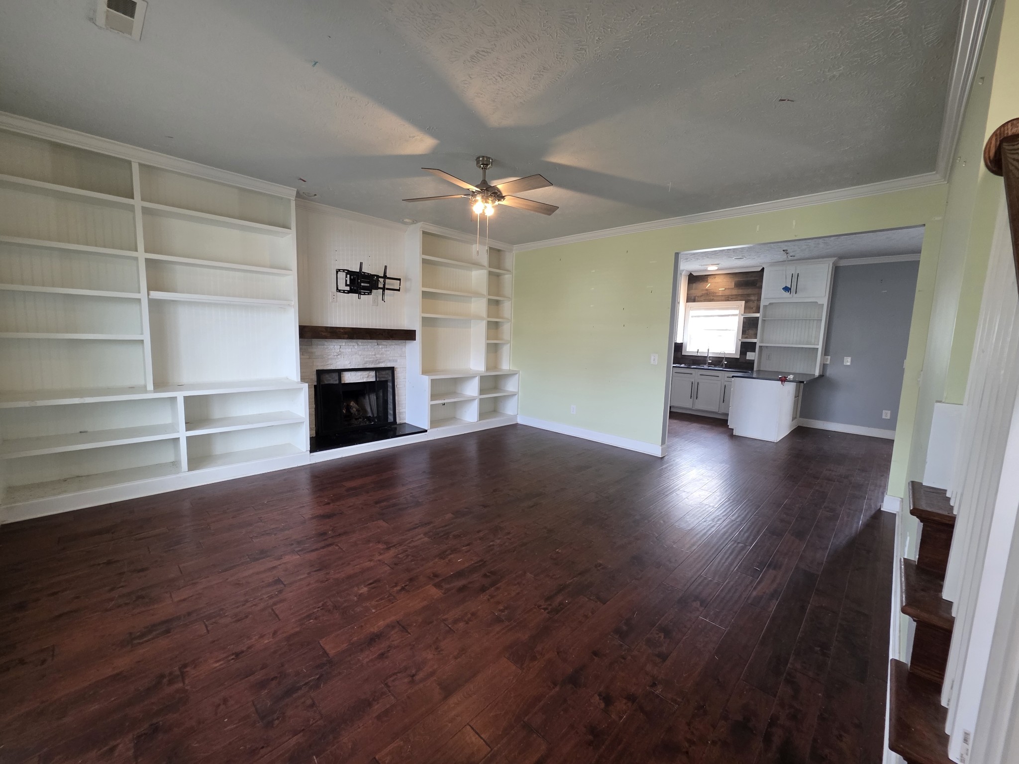 1215 Snowball Ln