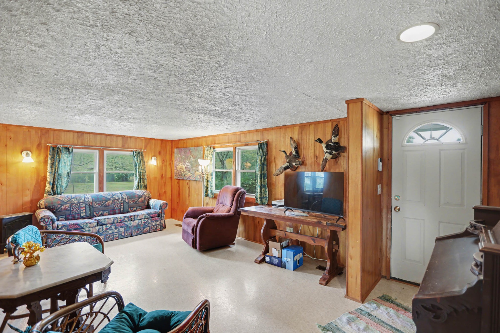 8462 Village Green Dr