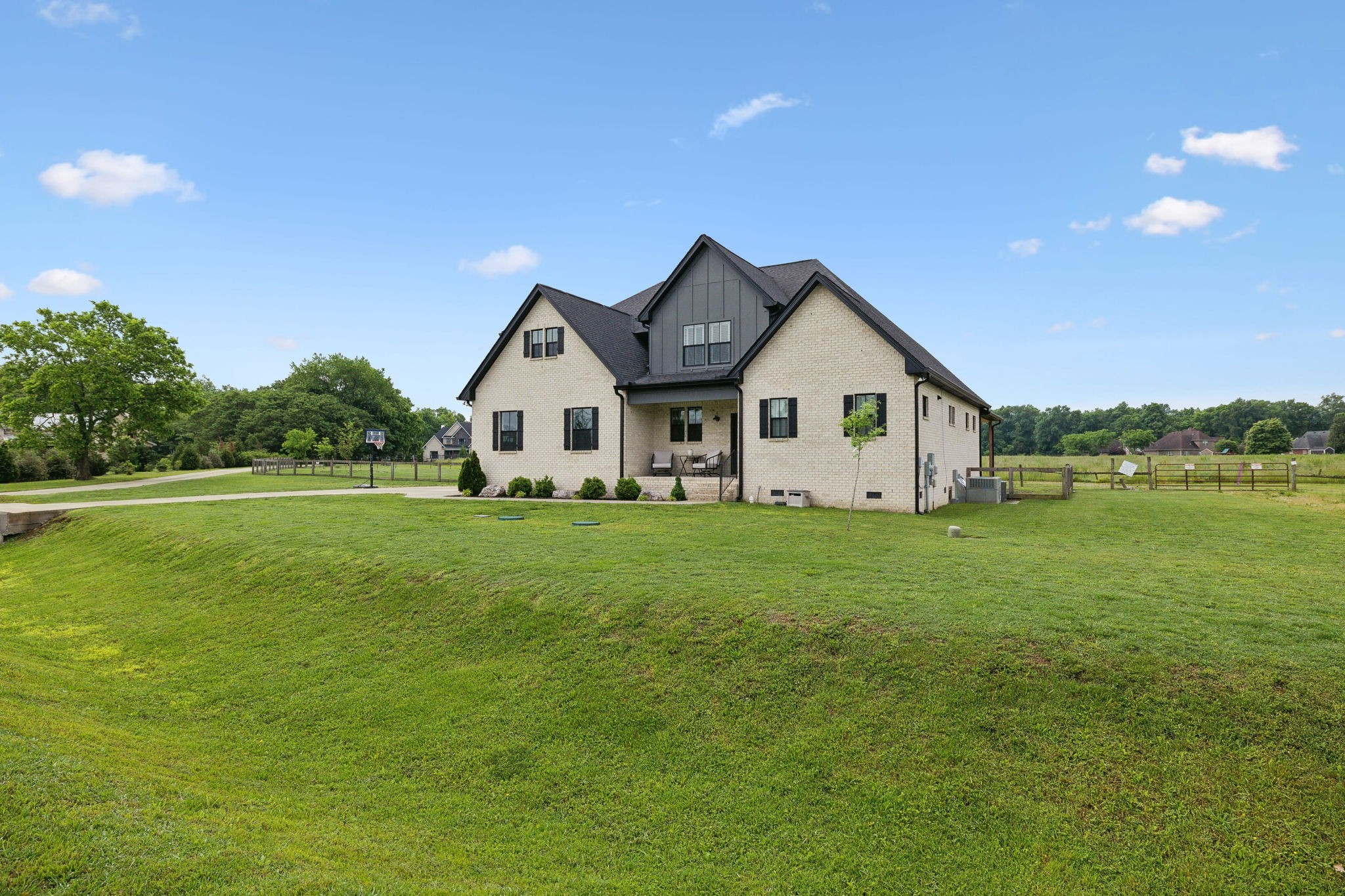 108 Hawksbeard Ct