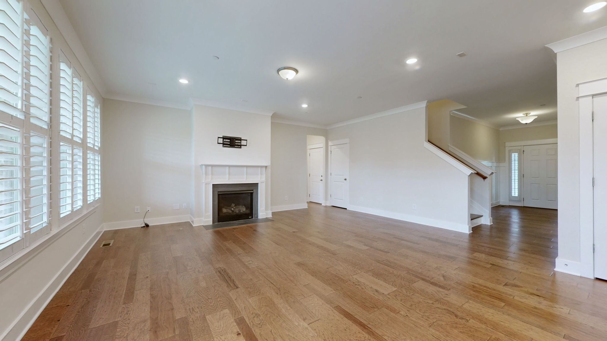4638 Robin Ln