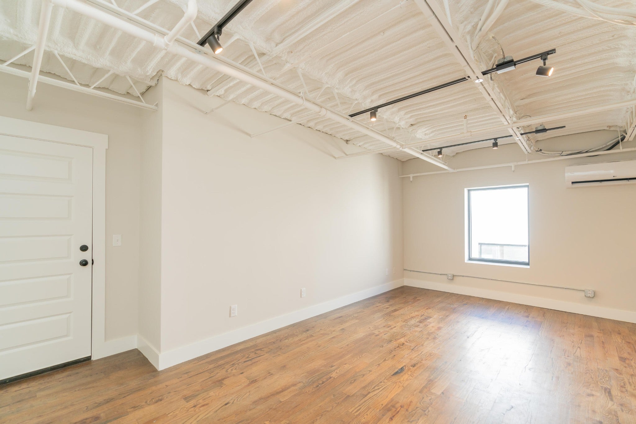 614 E Main Street 204