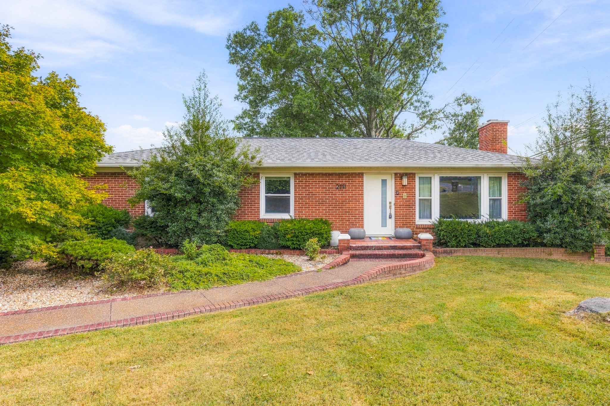 3-bed listing at 2711 Noonan Dr, Nashville