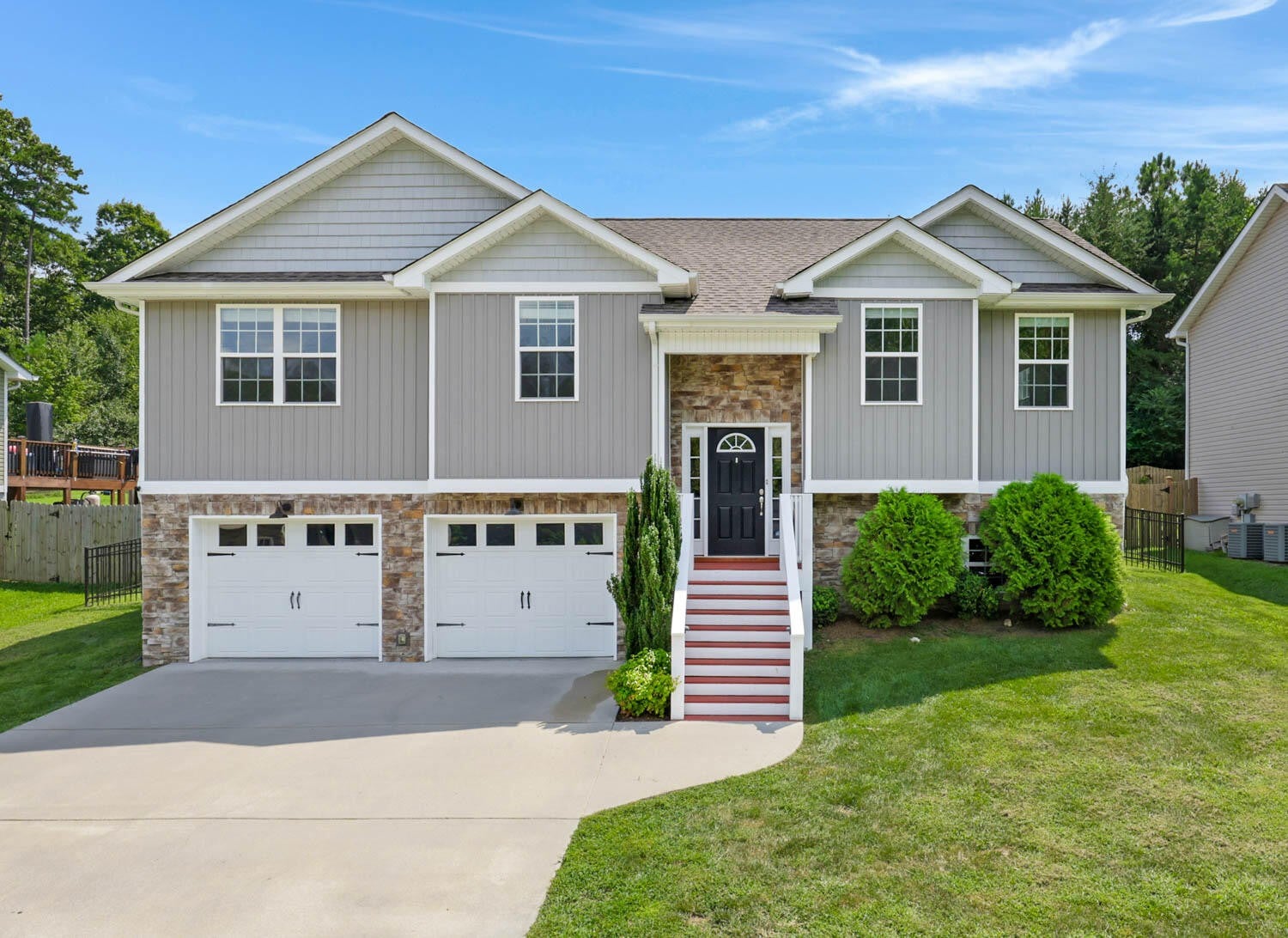 1758 Short Leaf Lane