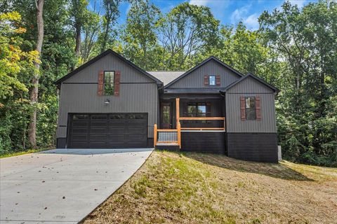 Photo of 543 Southside, Mc Minnville, TN 37110 (MLS # 3038474)
