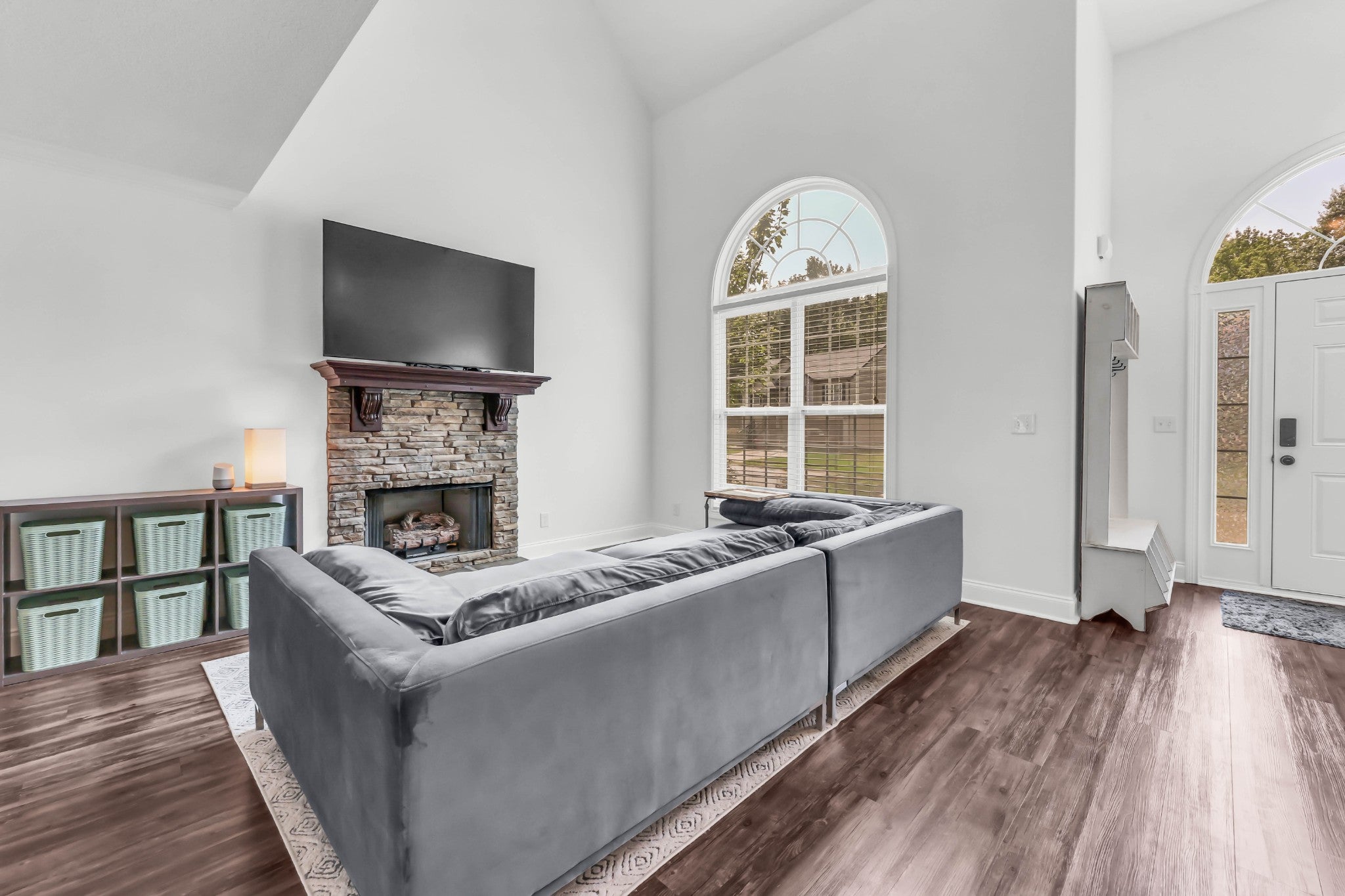 3669 Fox Tail Dr