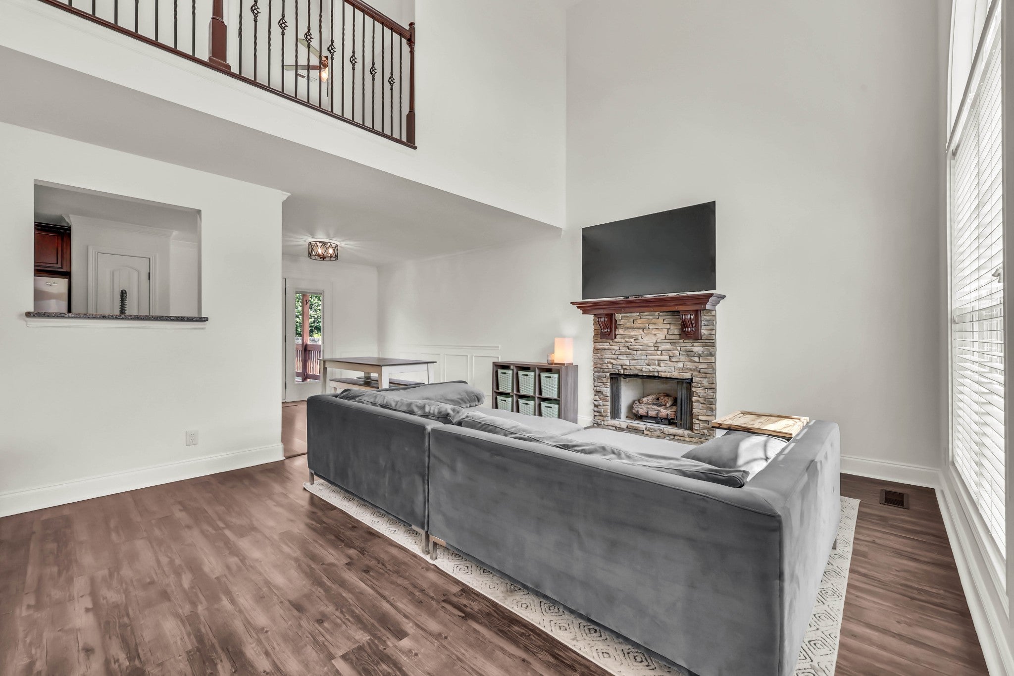 3669 Fox Tail Dr
