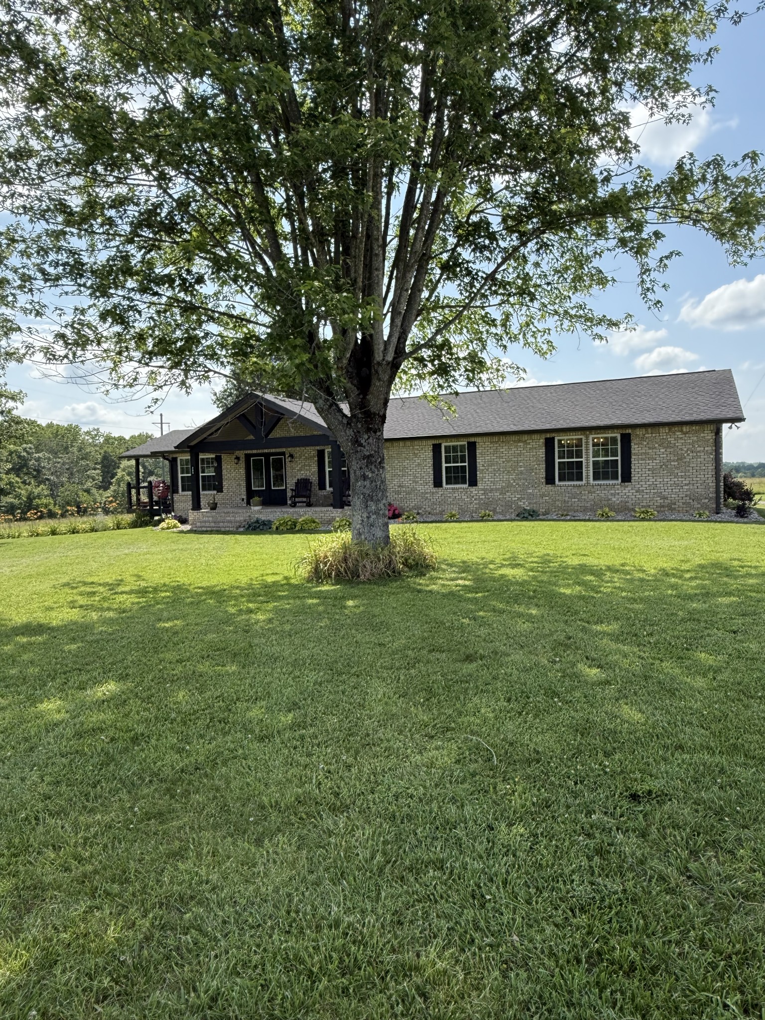 285 Shrum Ln