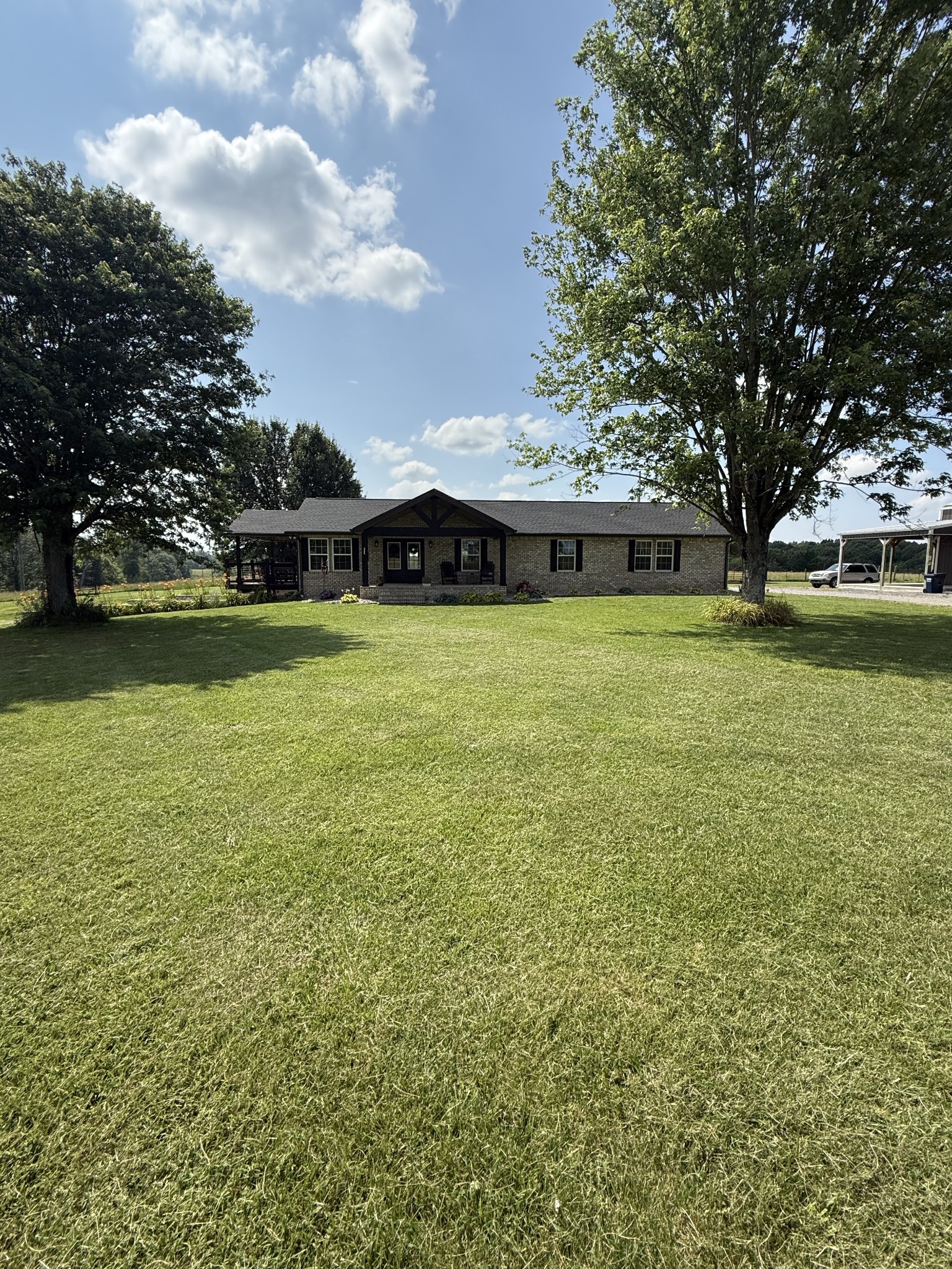 285 Shrum Ln