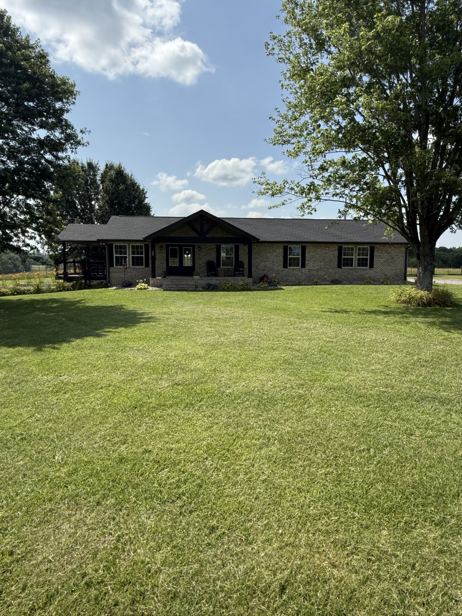 285 Shrum Ln
