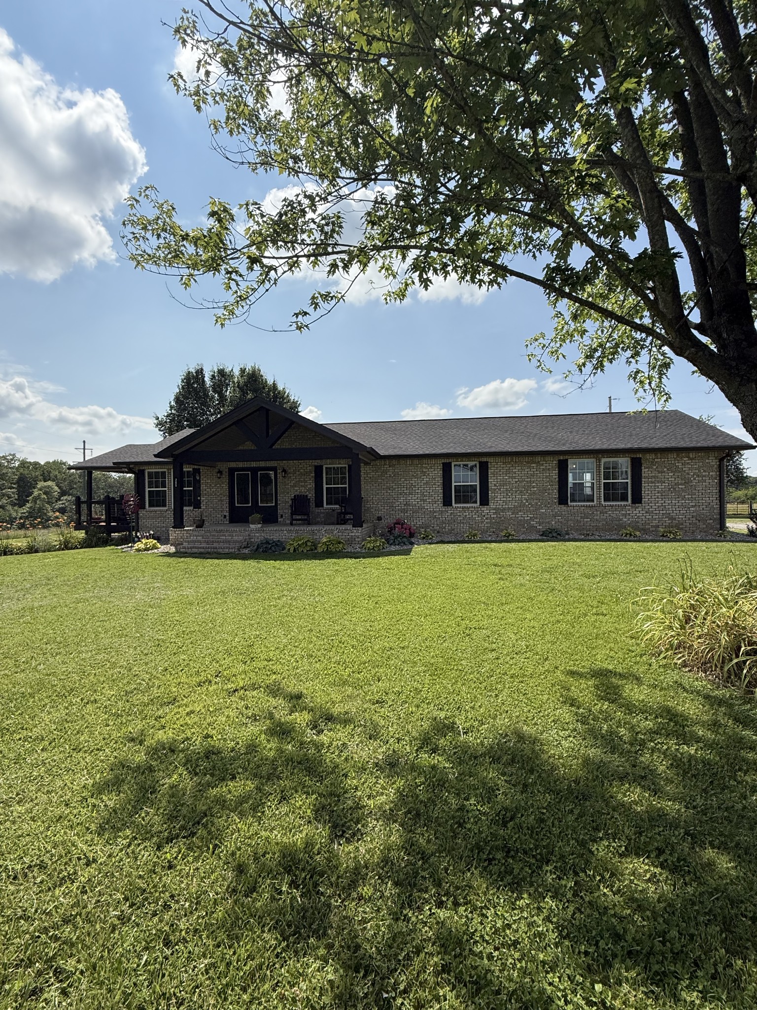 285 Shrum Ln