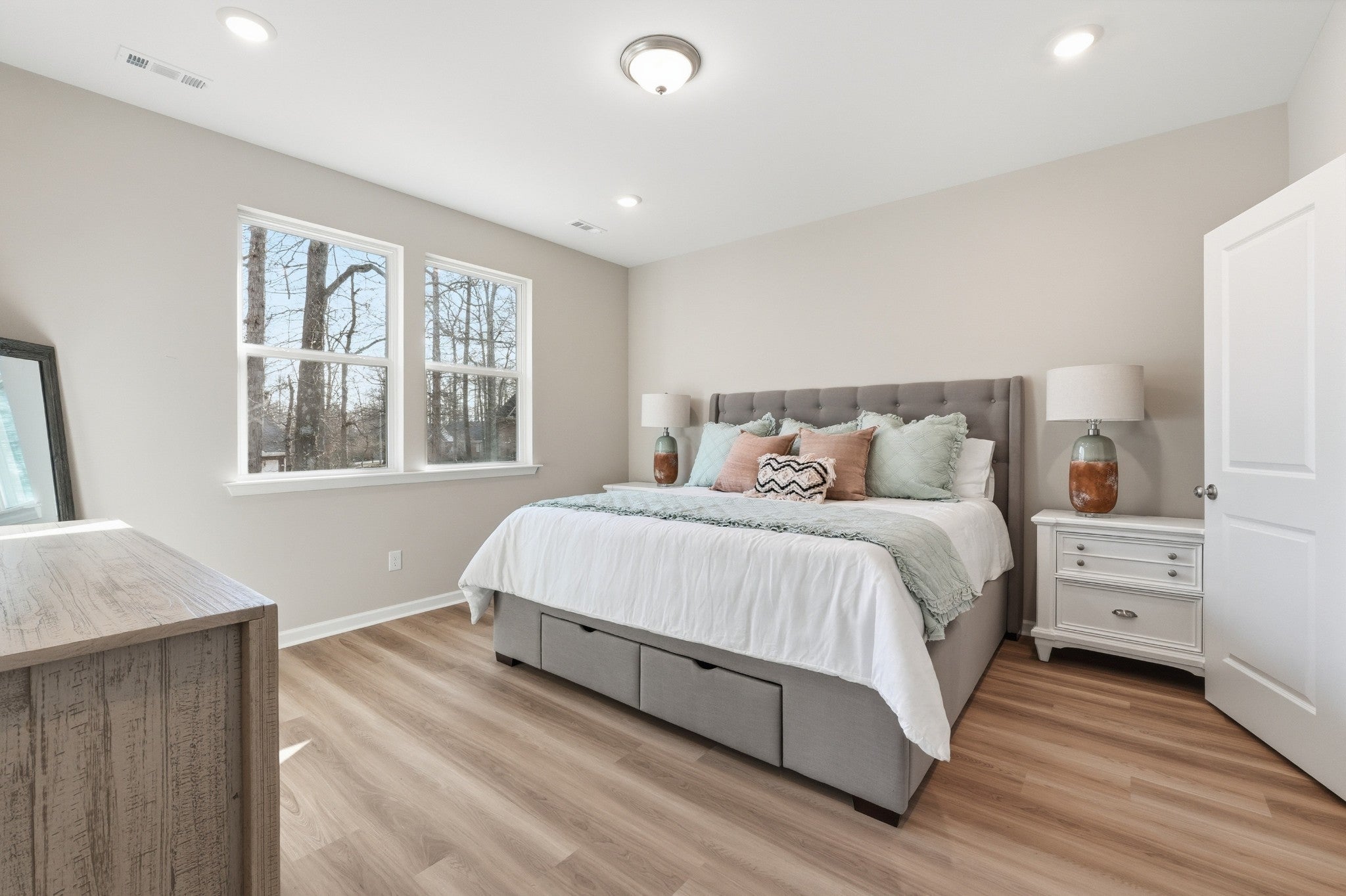 28 Aurora Cir