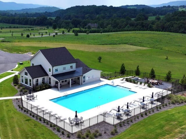 101 Pinnacle Point Drive
