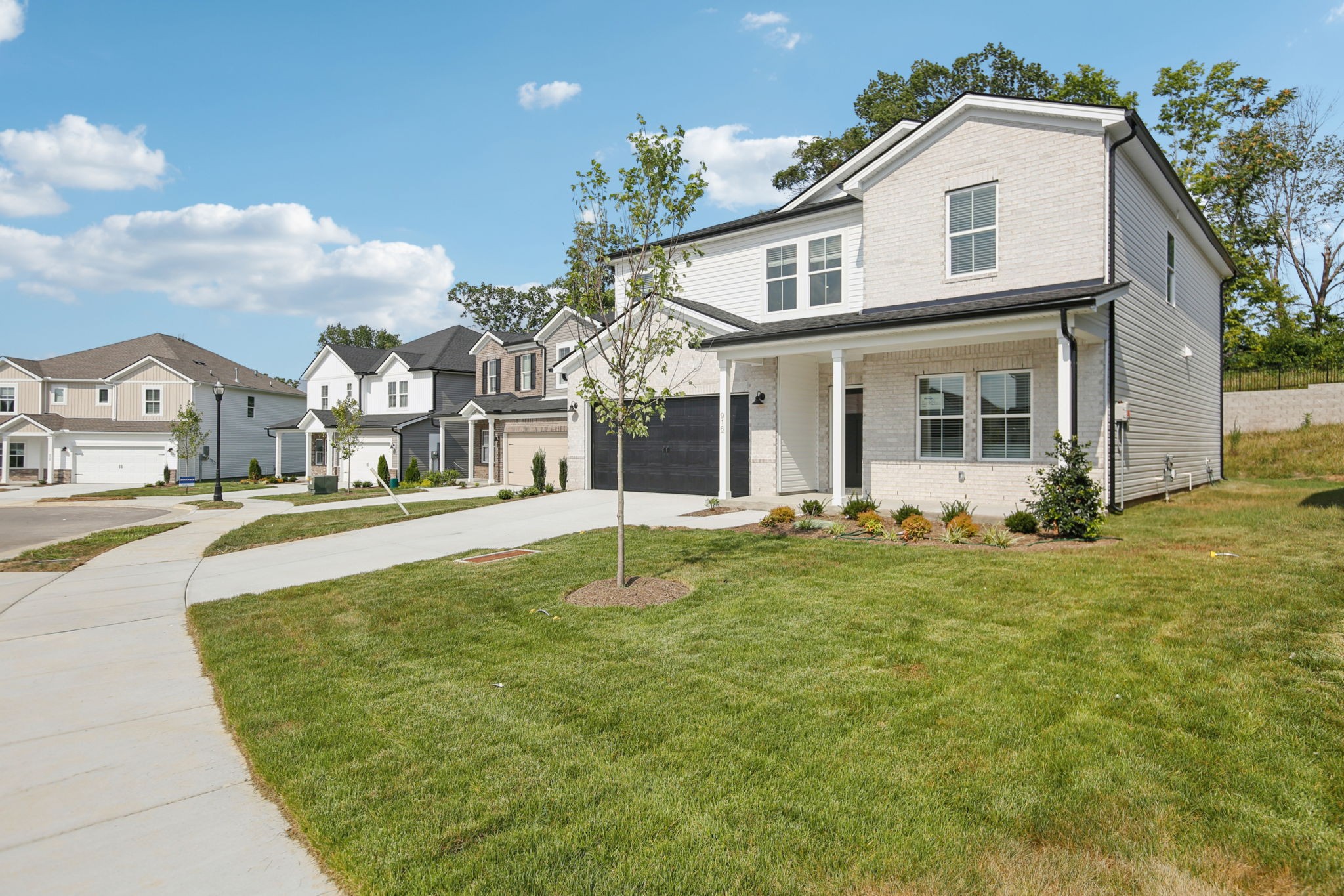 916 Calvin Ct