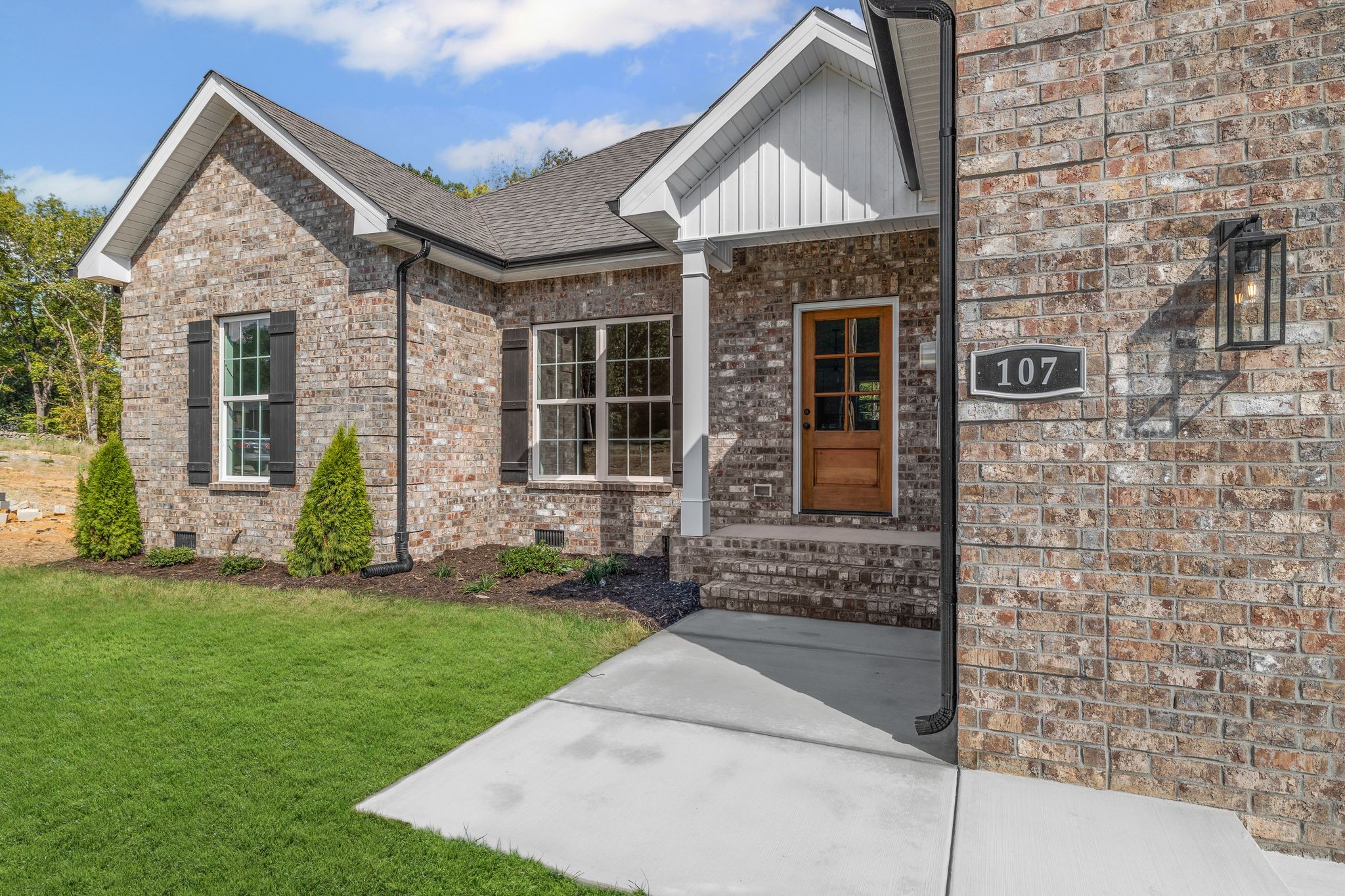 107 Stonebrook Dr