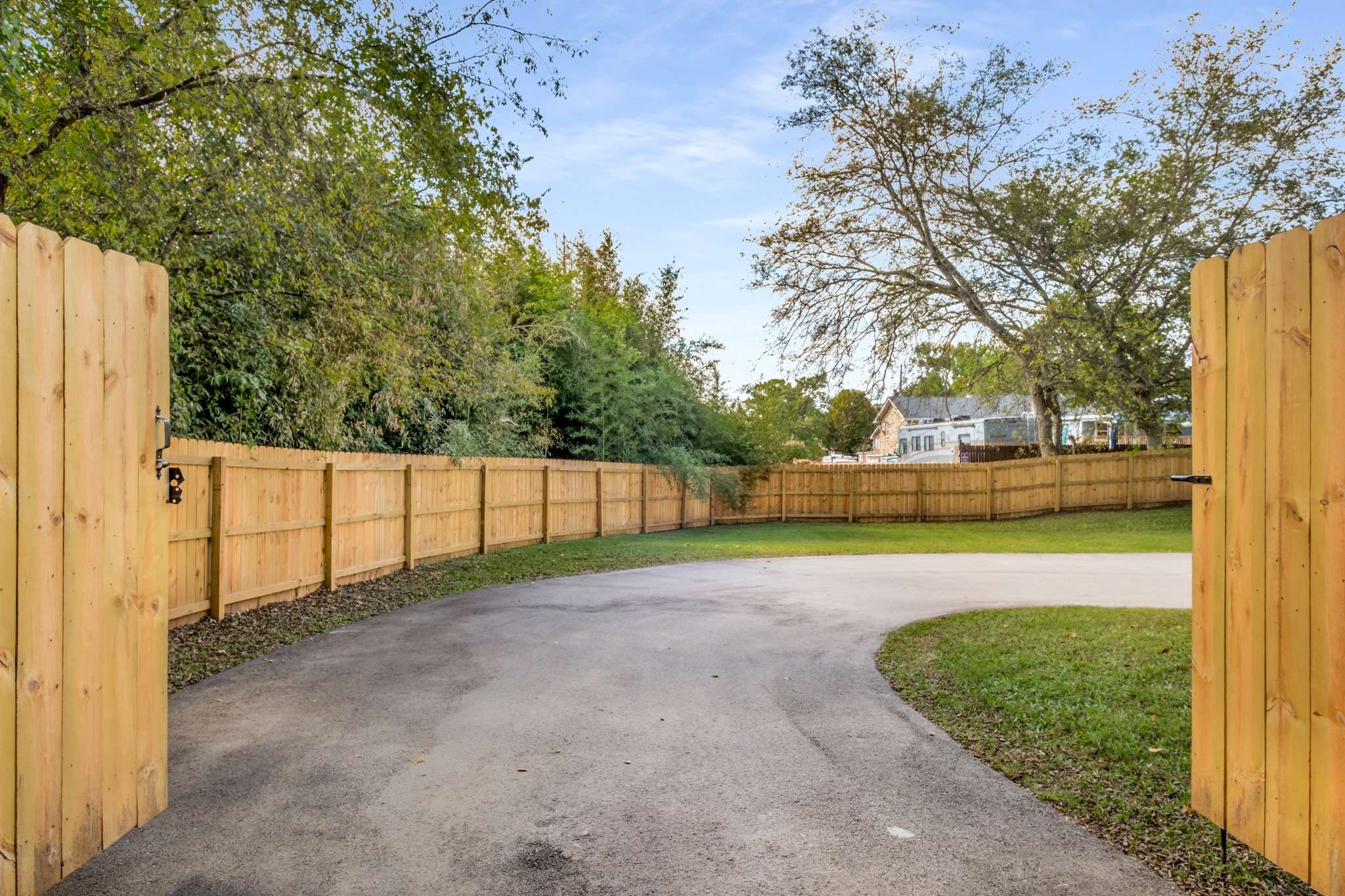120 Clifton Ct