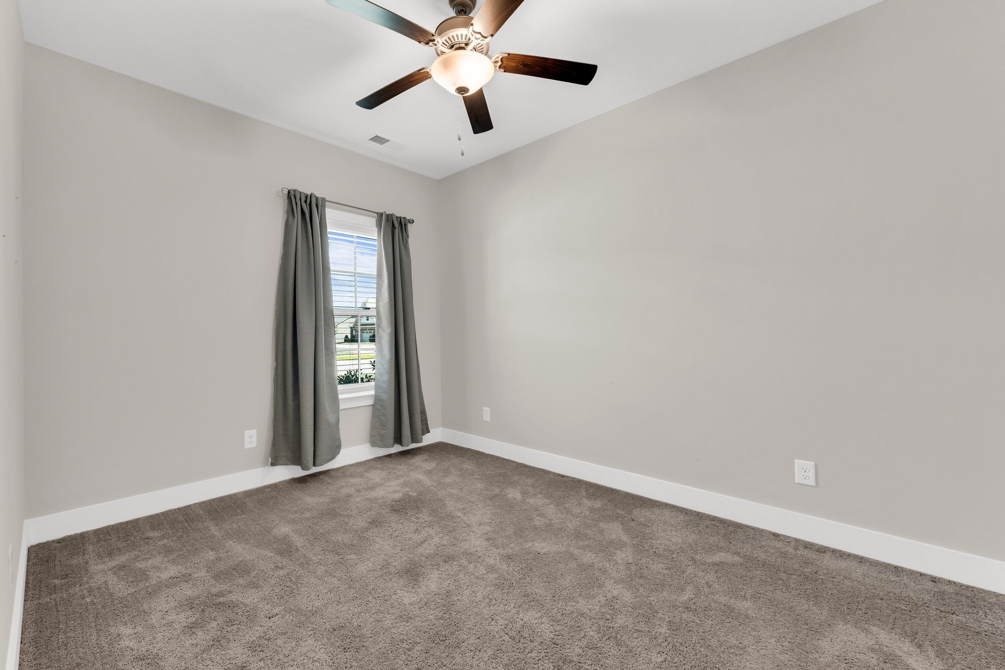 1801 Ravenwood Ct