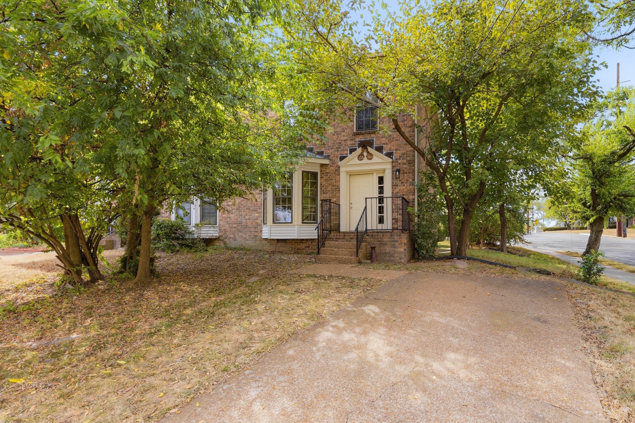 3-bed home for rent in Nashville, TN 37212, 2711 Barton Ave 2711 Barton Ave, Nashville TN 37212 3-bed home, photo 1 of 34