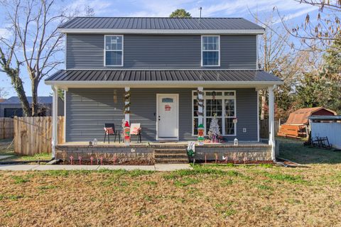 203 5th Ave N Decherd TN 37324