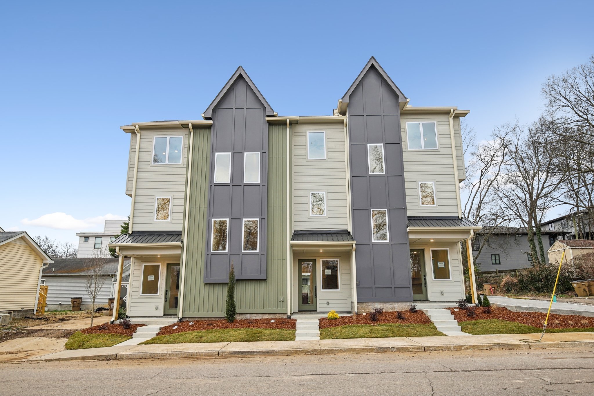 914 Smiley St