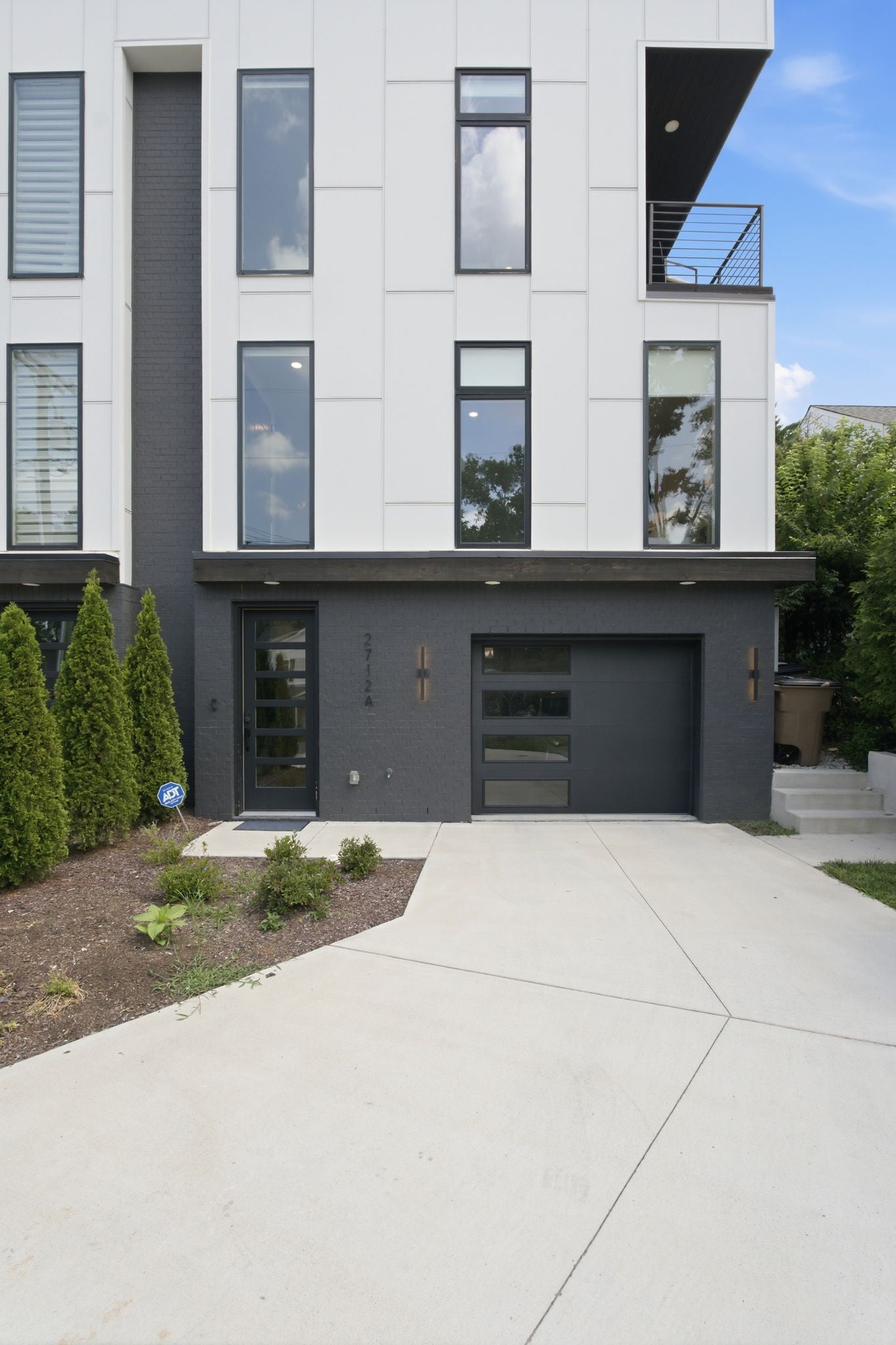 2712A Sharondale Ct