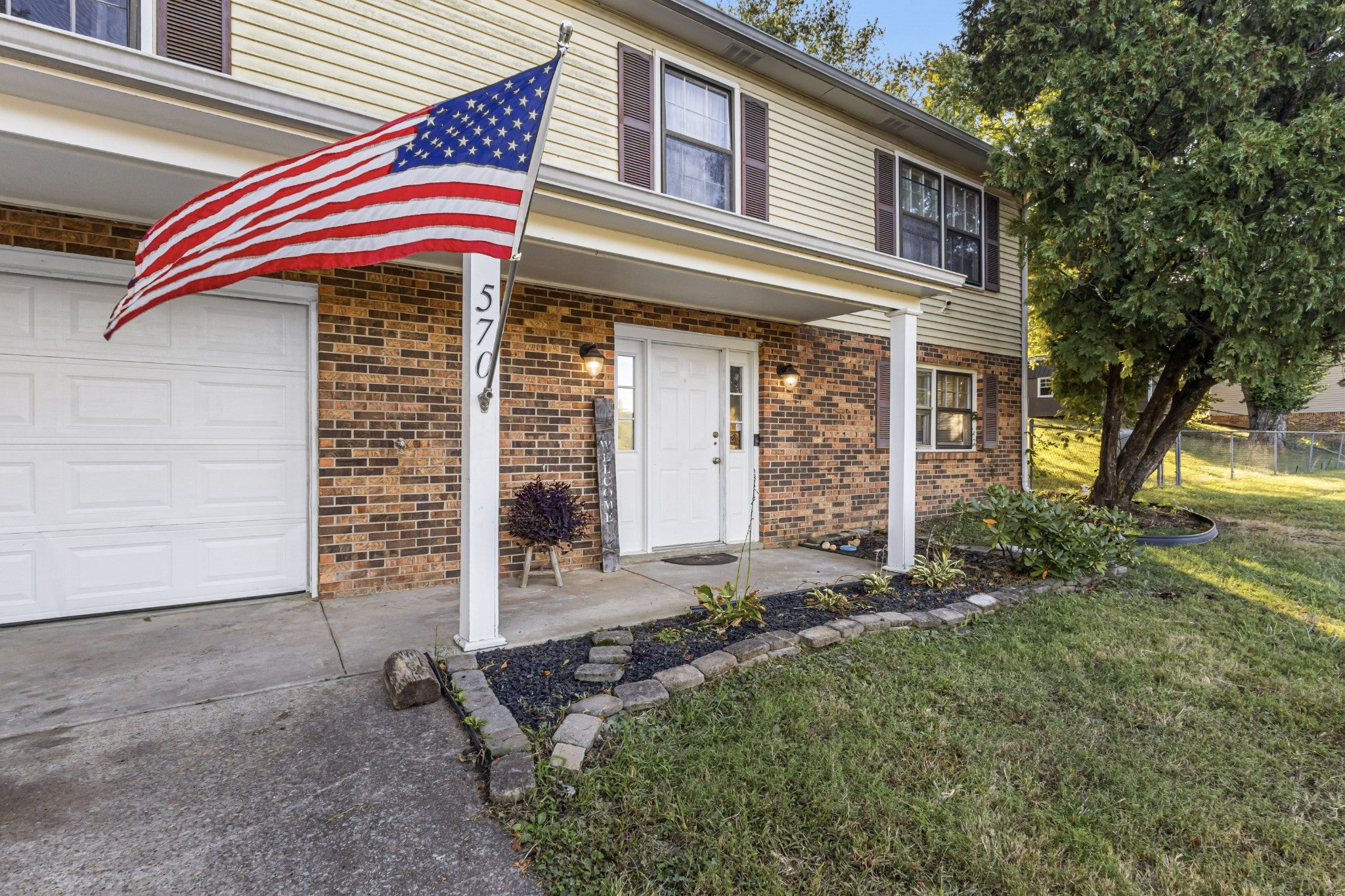 570 Briarwood Dr