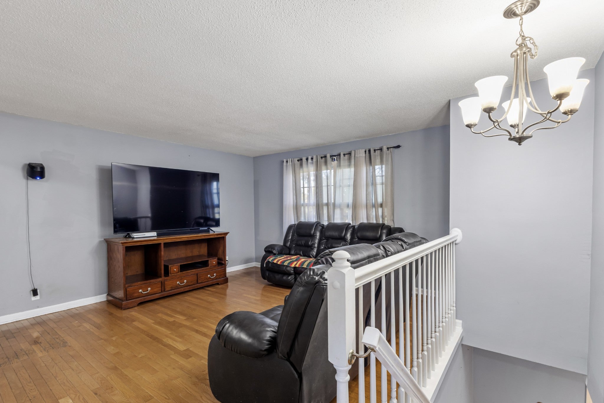 570 Briarwood Dr