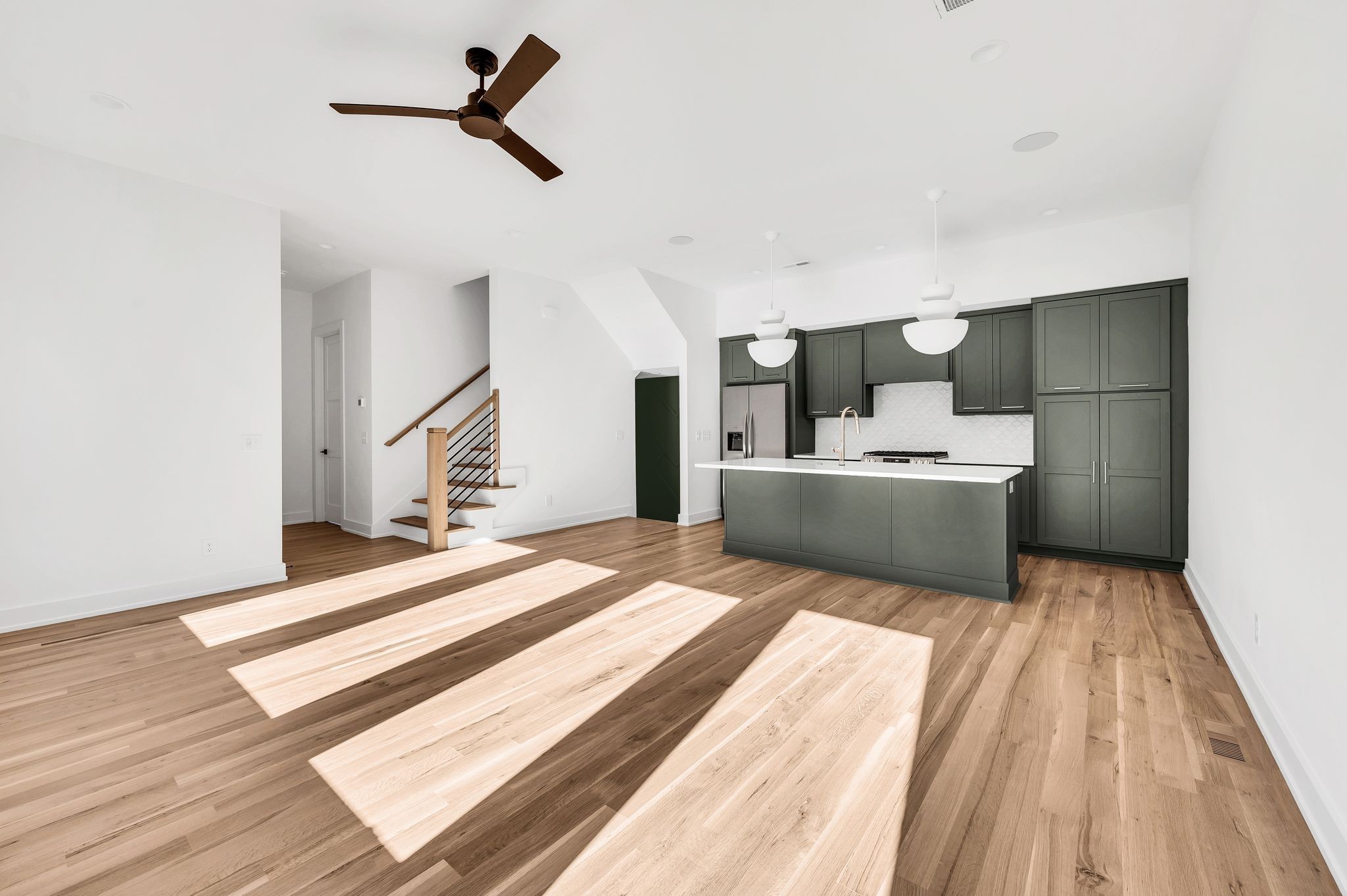 18 Willis St A