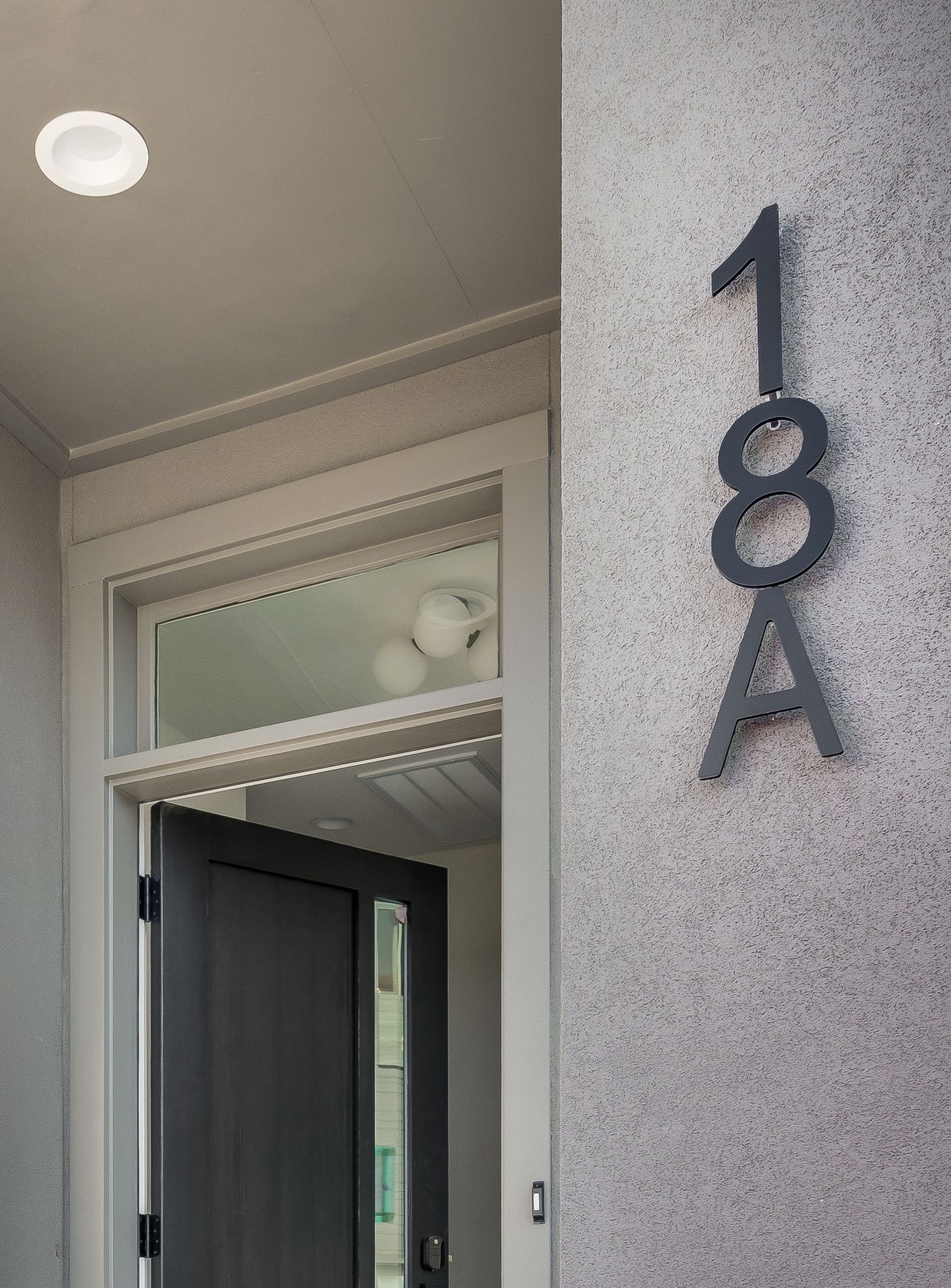 18 Willis St A