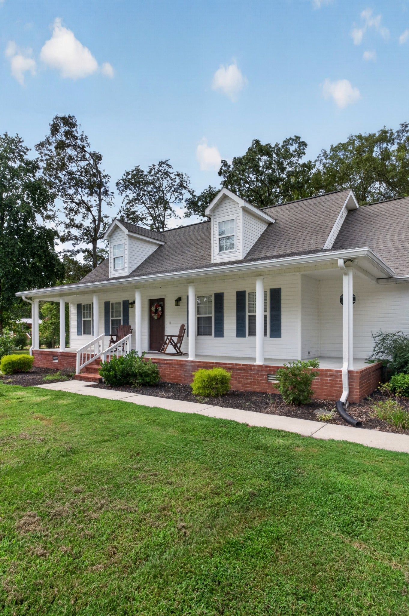 258 Oak Place Dr