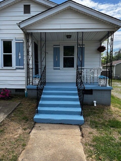 1308 Cedar St Clarksville TN 37040