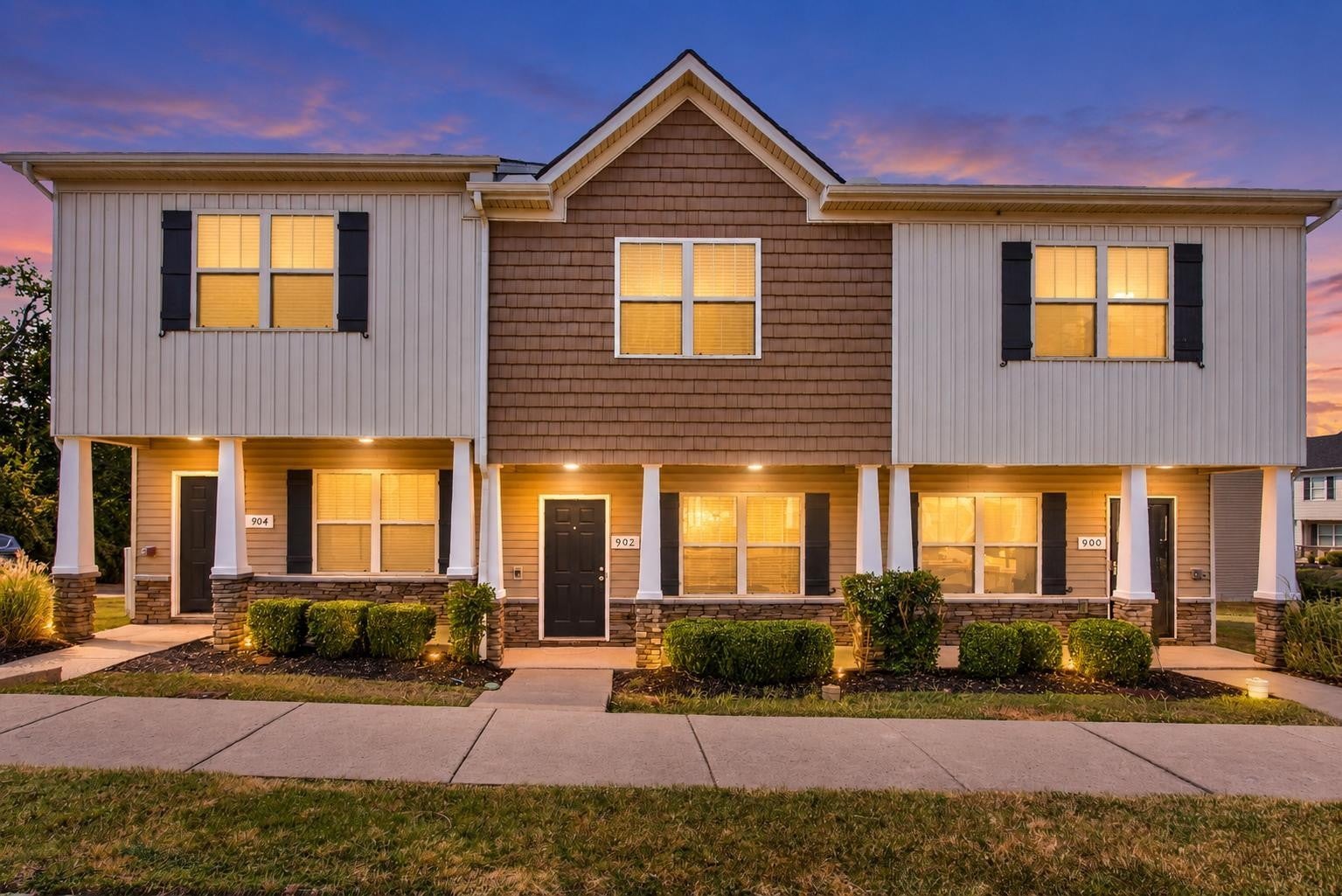 2.0-bed rental at 902 Beavercreek Way