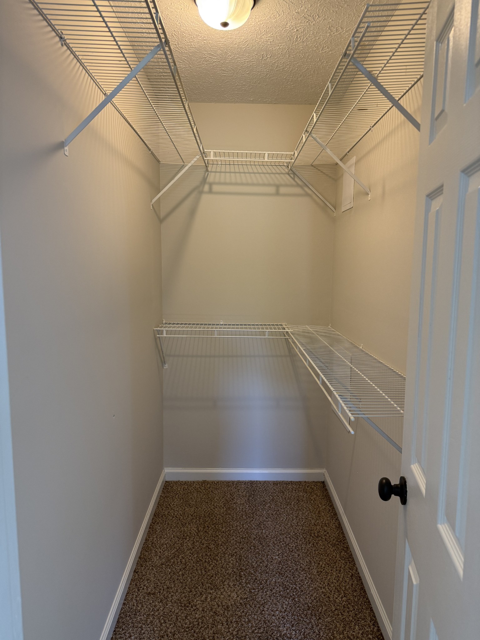 101 Oak Hill Ct