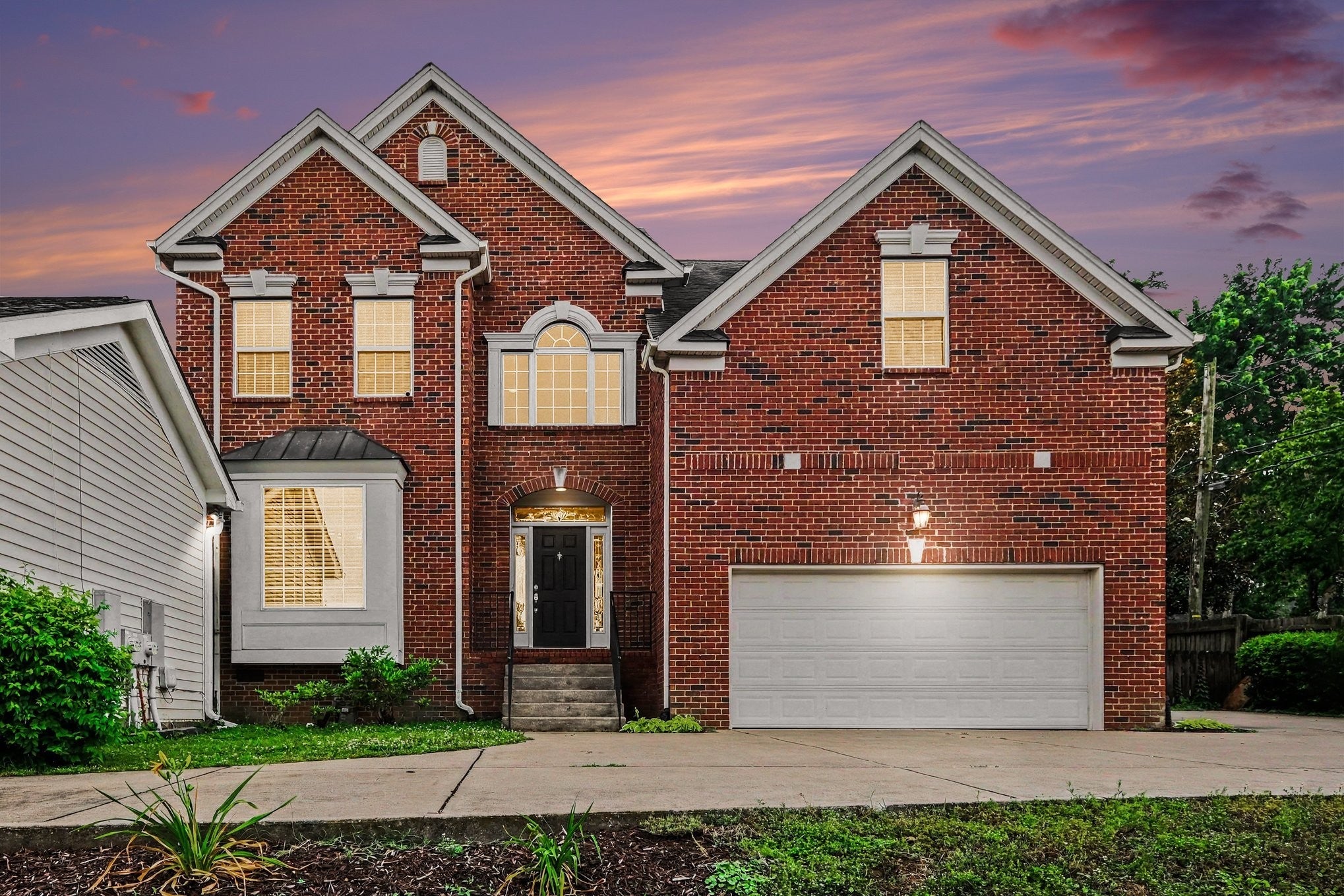4-bed listing at 2913b 22nd Ave S, Nashville