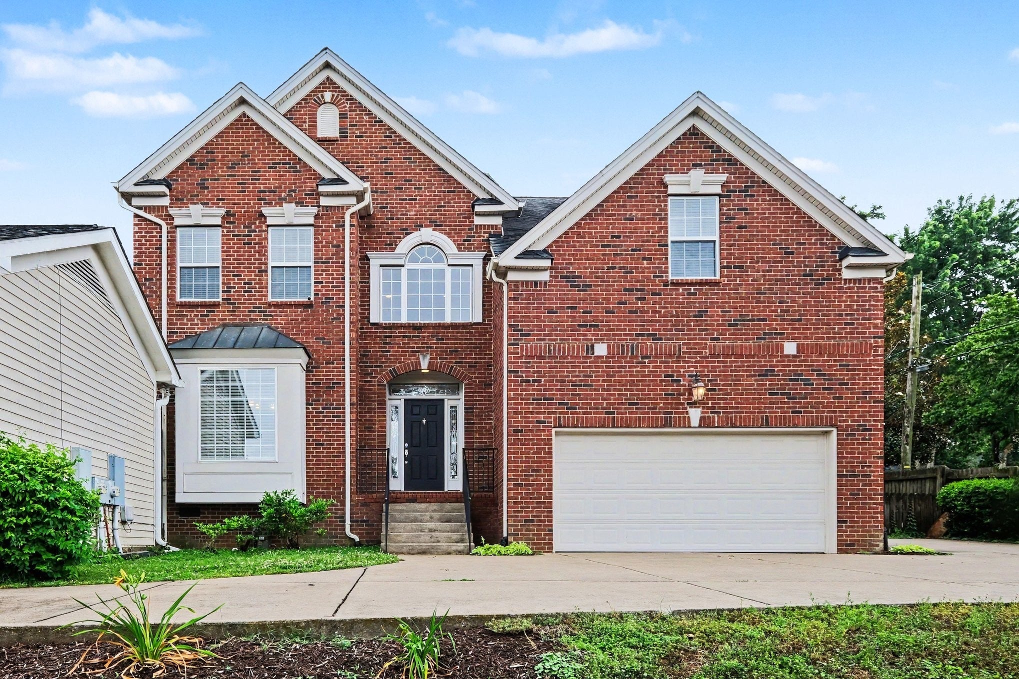 2913b 22nd Ave S, Nashville TN 37215 4-bed condo, photo 2 of 42