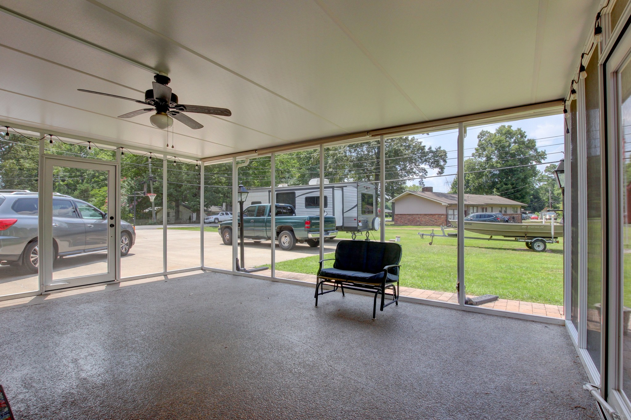 200 Kingswood Dr
