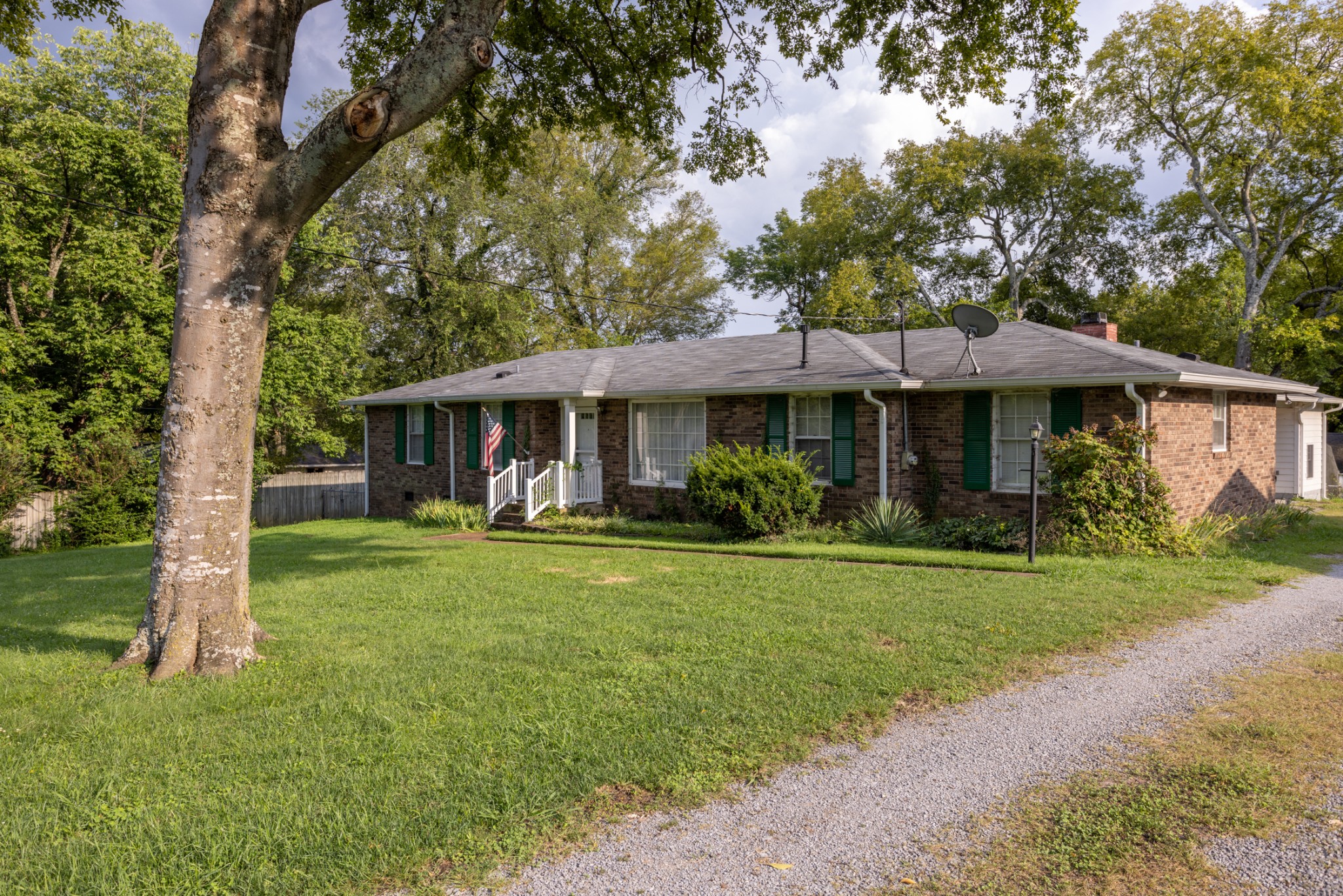 View Hendersonville, TN 37075 house