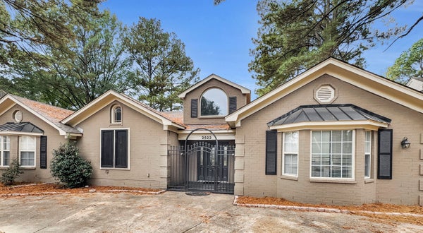 2523 SYON DR, MEMPHIS, TN 38119 - Image f11ea5deddacd9a4e178f98b1020cde3/393092306
