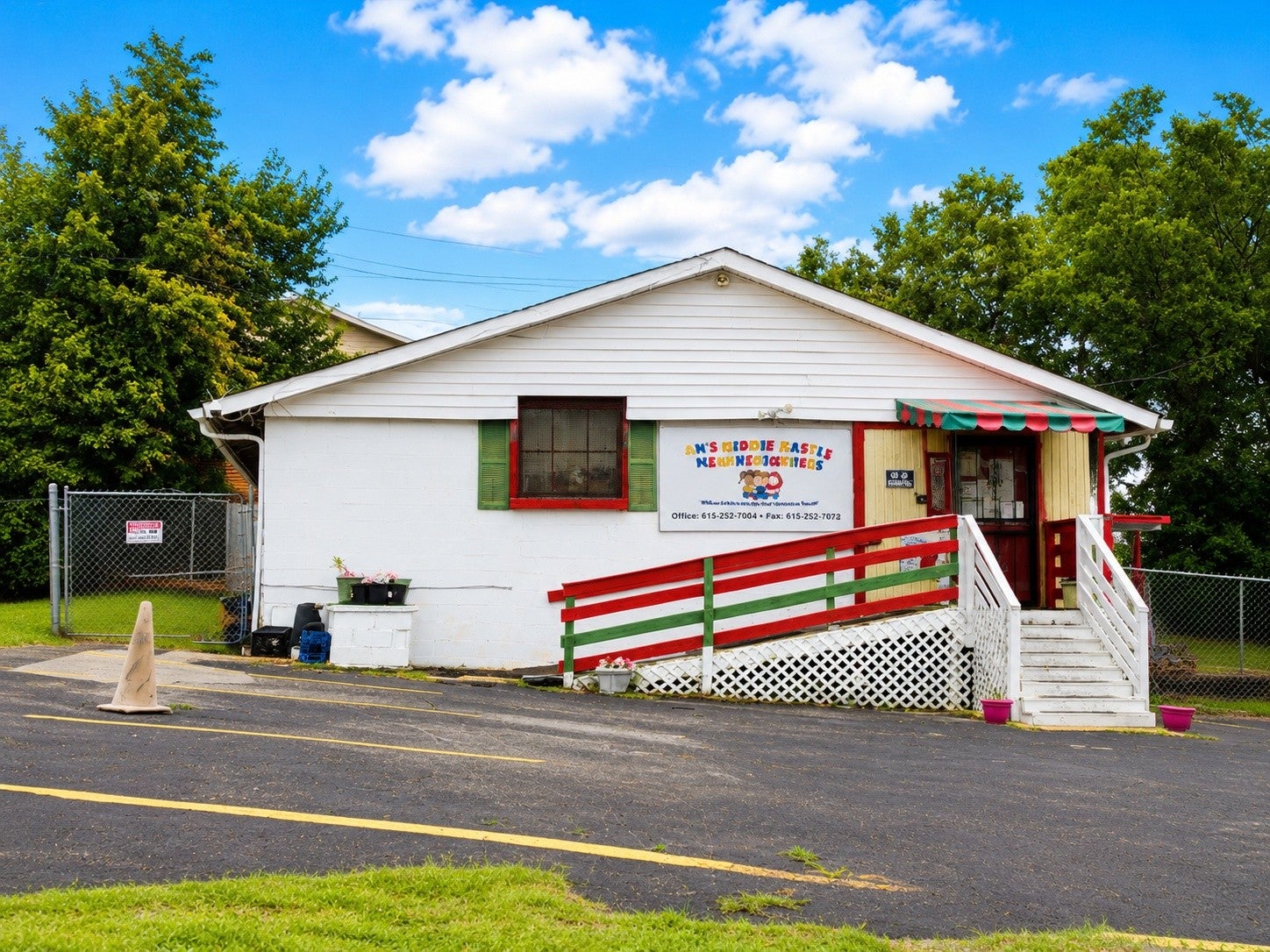 listing at 1439 Ann St, Nashville