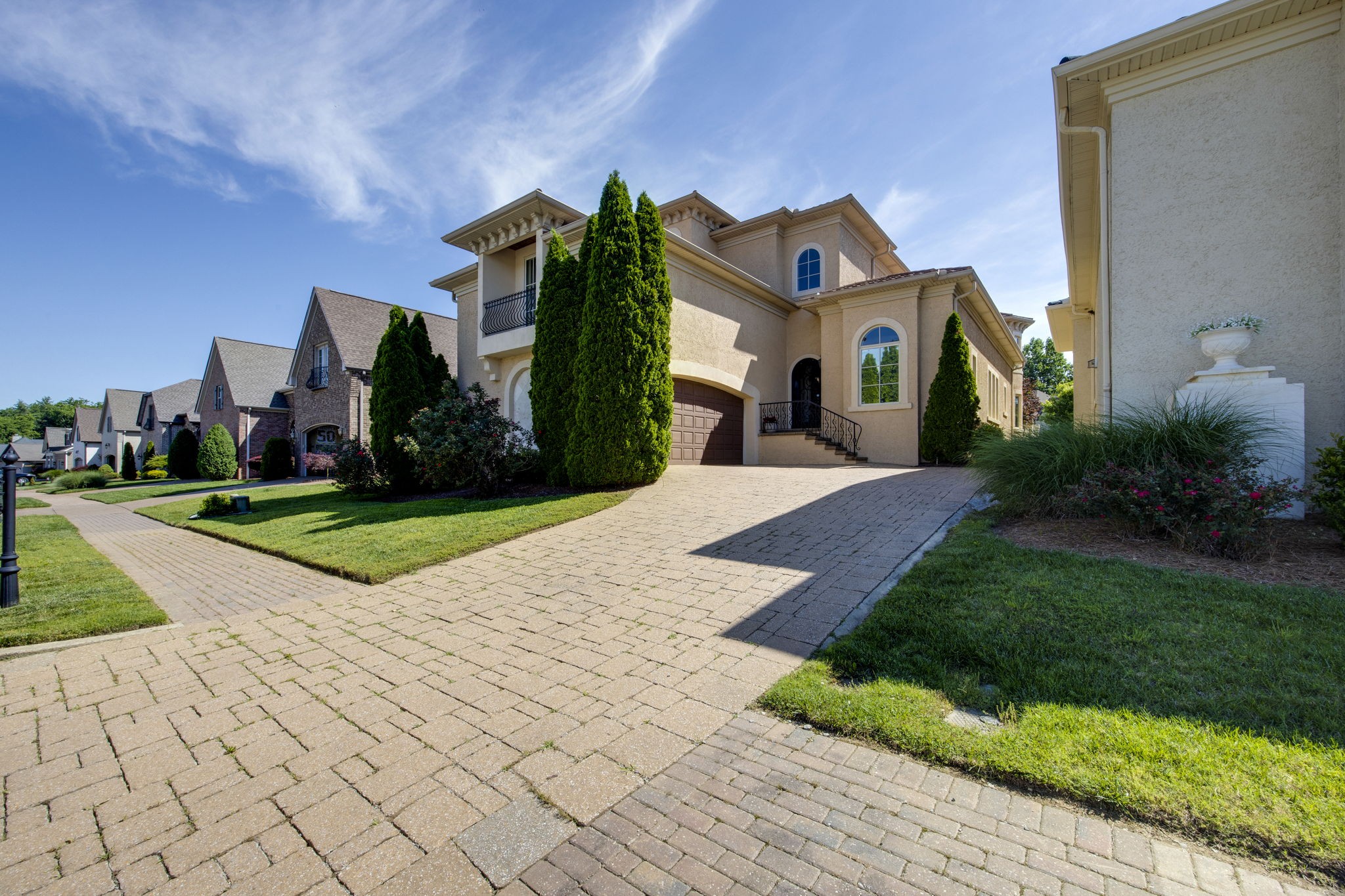 891 Fairington Pvt Way