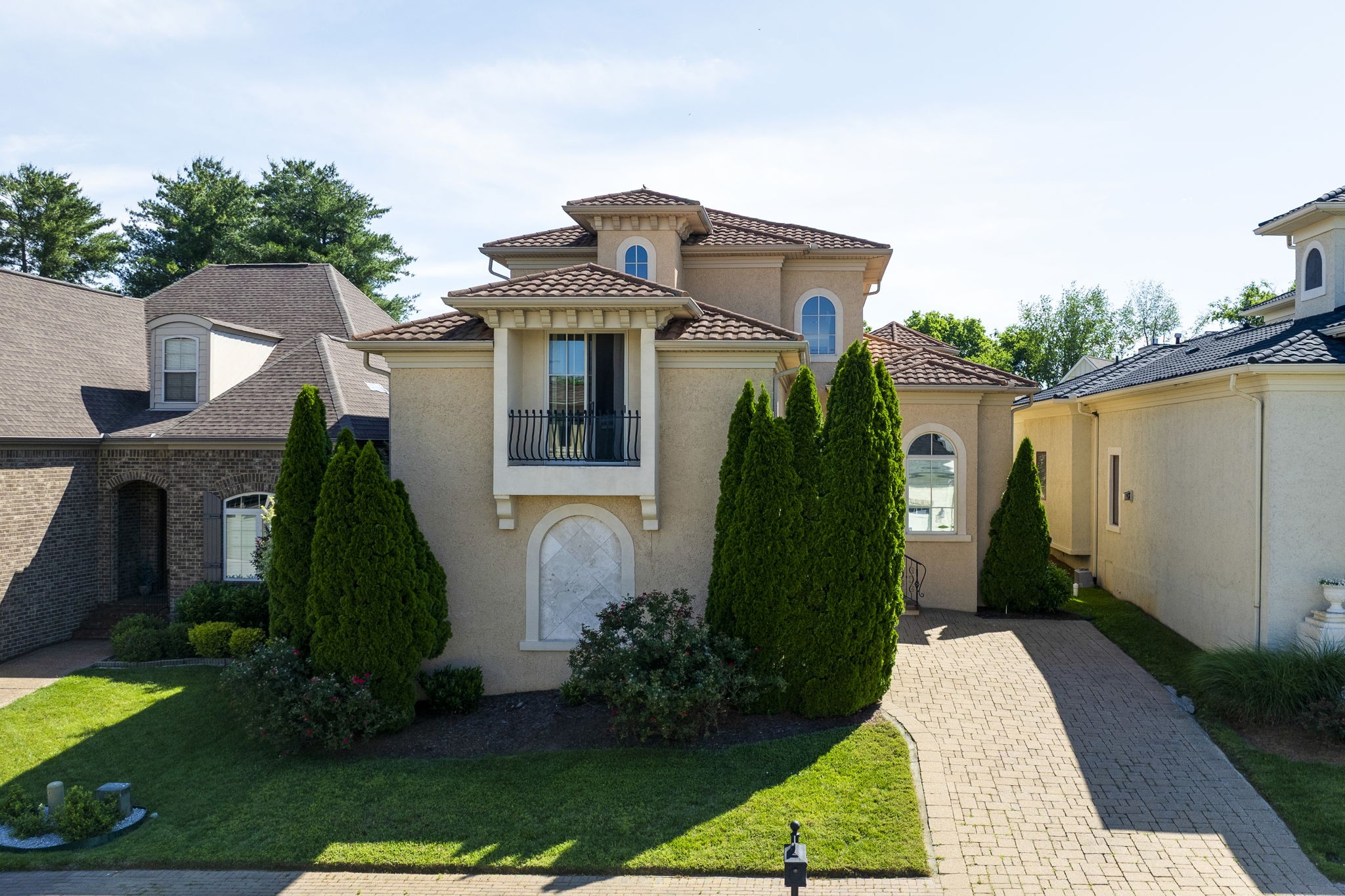 891 Fairington Pvt Way