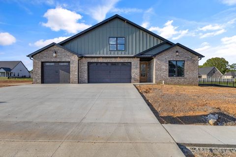 2477 Ellsworth Drive Clarksville TN 37043