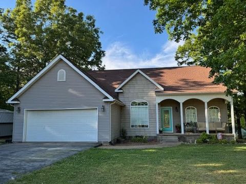 Photo of 173 Mitchell St, Hohenwald, TN 38462 (MLS # 3183472)