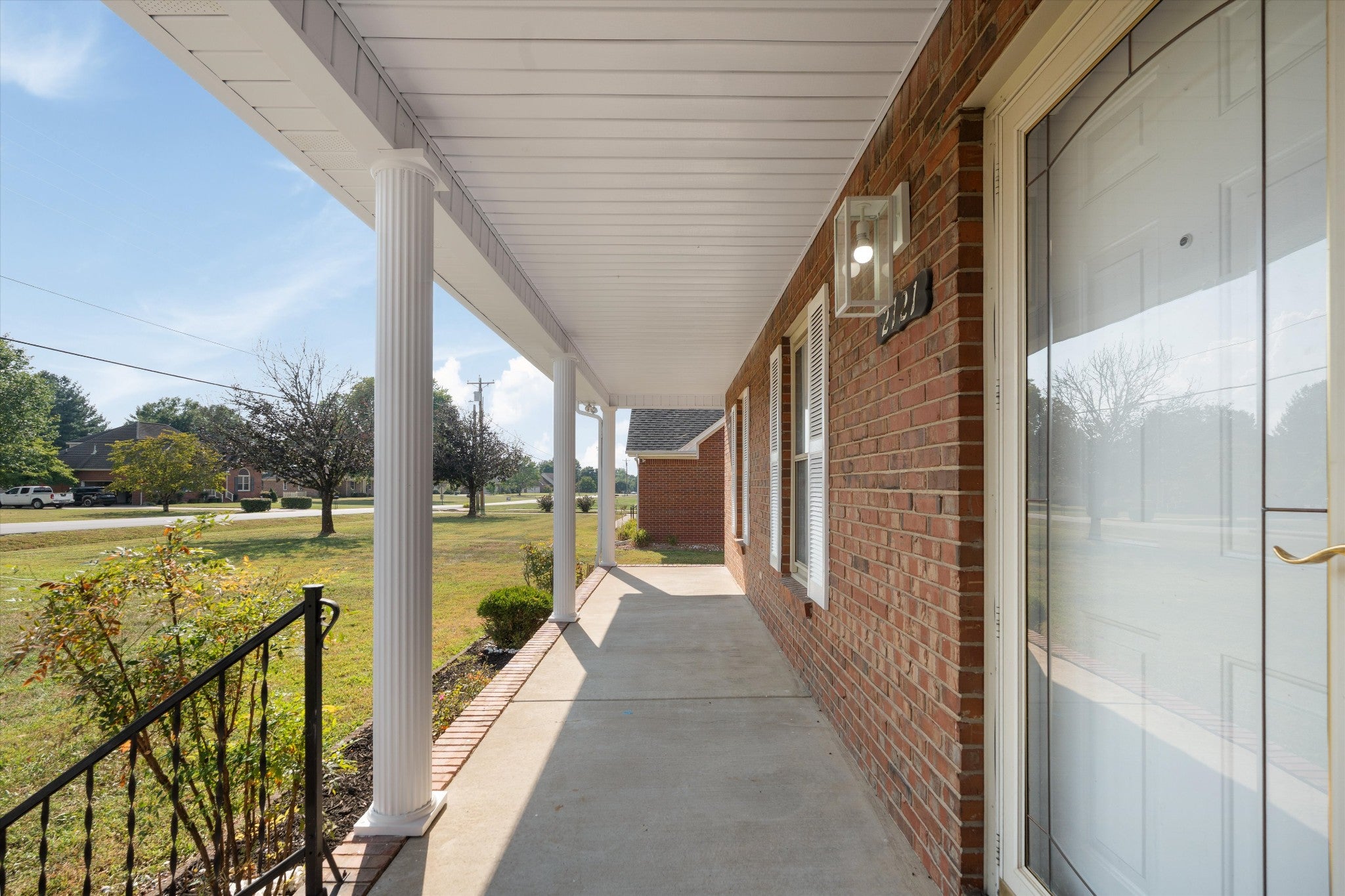 2121 Red Mile Rd