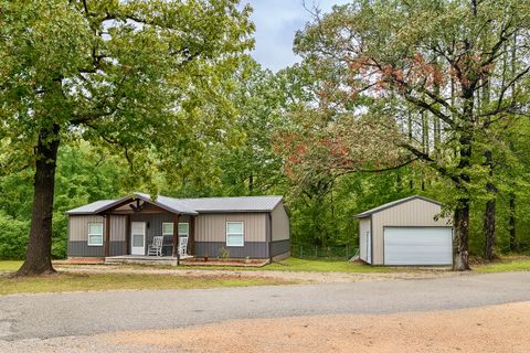 Photo of 339 Flatwoods School Rd, Linden, TN 37096 (MLS # 3001488)