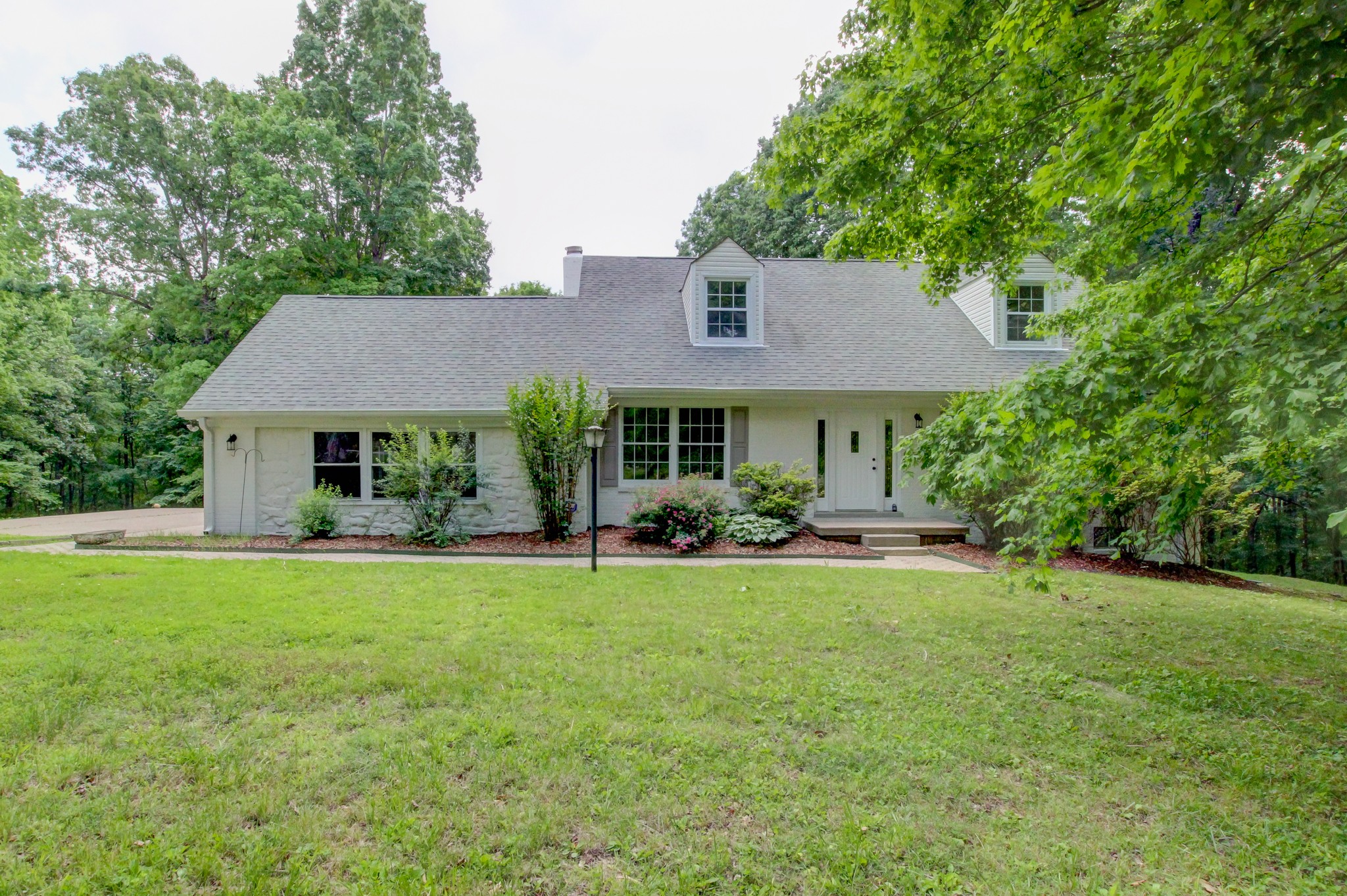 339 Thompson Ln