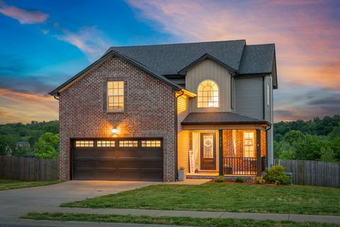 828 Crestone Ln Clarksville TN 37042